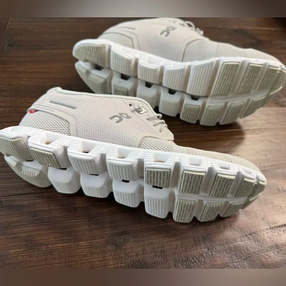 On Running Women’s Cloud 5 - Picture 4 of 5